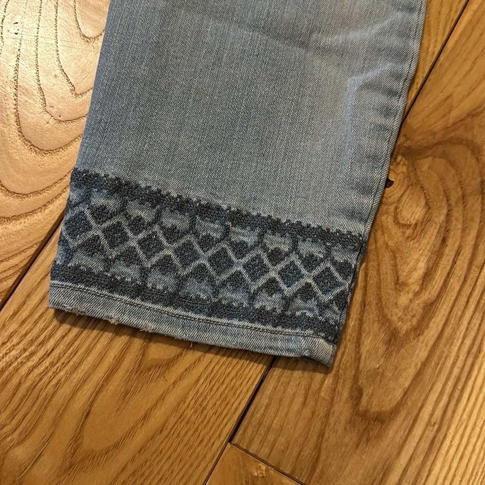 NYDJ “Ami” Women’s Skinny Ankle Jeans, Embroidered Hems, Sz 10 - Picture 4 of 6